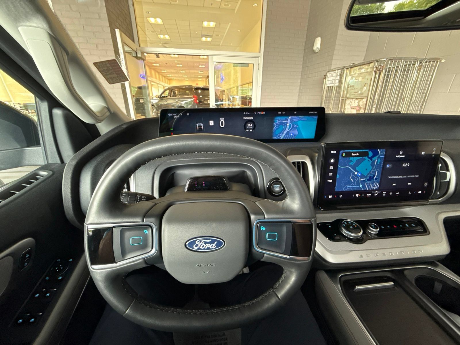 Used 2025 Ford Expedition Max Active AWD/4WD image 9