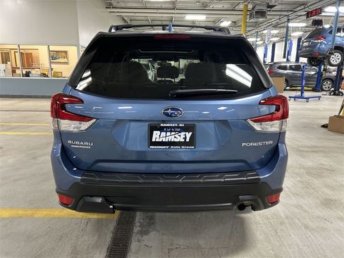 Used 2019 Subaru Forester Premium w/ All-Weather Package image 7