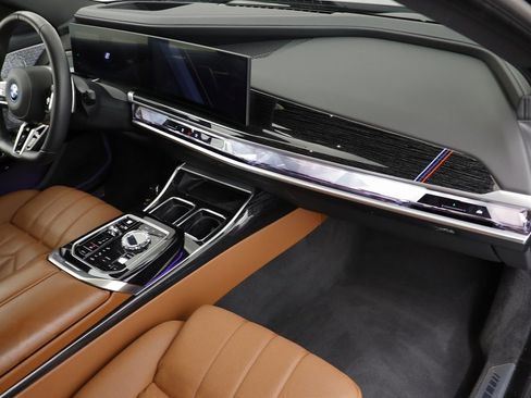 Certified 2025 BMW 750e xDrive w/ Executive Package image 20