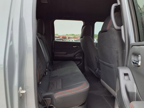 Used 2024 Nissan Frontier PRO-4X w/ Technology Package AWD/4WD image 28