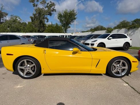 Used 2006 Chevrolet Corvette Convertible w/ Preferred Equipment Group RWD image 6
