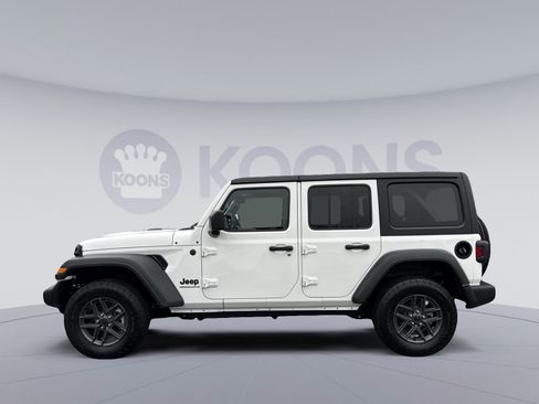 Used 2025 Jeep Wrangler Sport S image 2