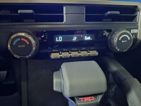 New 2025 Toyota Tacoma TRD Off-Road image 33