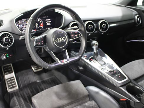 Used 2018 Audi TT 2.0T w/ Technology Package image 2