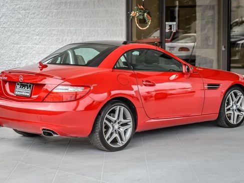 Used 2015 Mercedes-Benz SLK 250 image 14