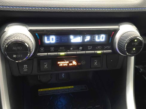 Used 2020 Toyota RAV4 XSE AWD/4WD image 15