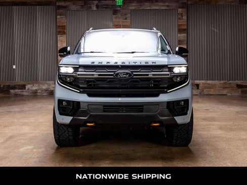 Used 2025 Ford Expedition Tremor AWD/4WD image 4