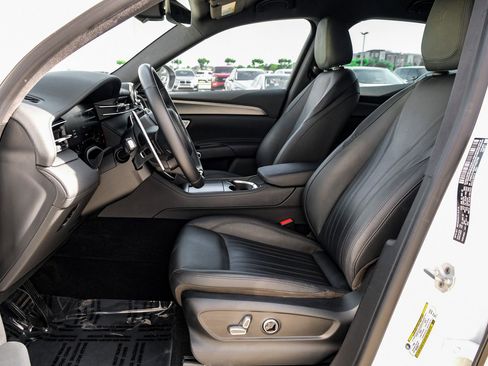 Used 2023 Maserati Grecale GT AWD/4WD image 3