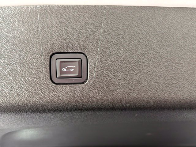 Used 2018 Chevrolet Traverse LT AWD/4WD image 38