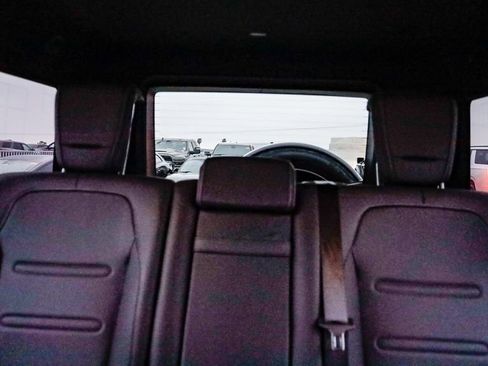 Used 2025 Mercedes-Benz G 550 image 27