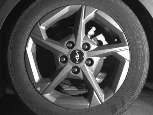 Used 2025 Kia K4 FWD image 17