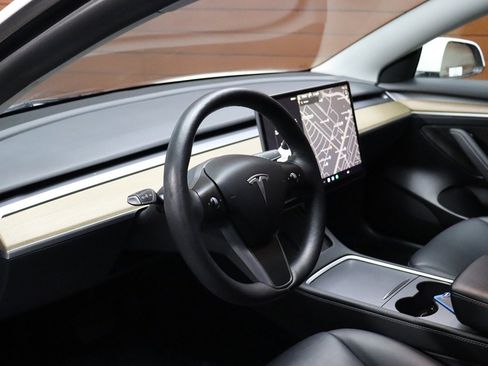 Used 2023 Tesla Model 3 Standard Range image 23