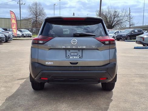 Used 2021 Nissan Rogue S image 27