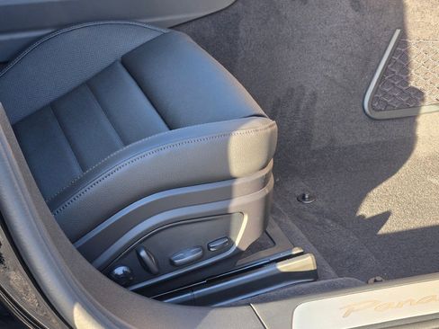 New 2026 Porsche Panamera image 36