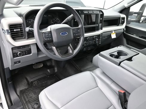 Used 2023 Ford F350 XL image 21