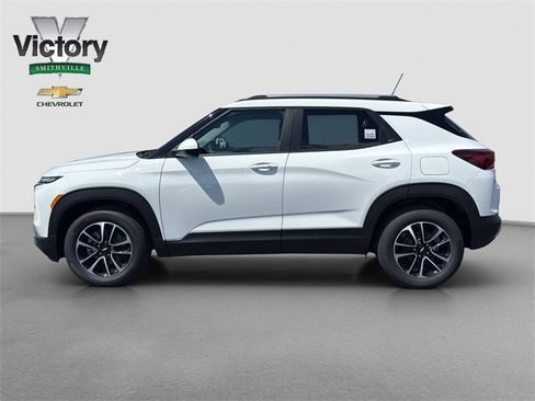 New 2026 Chevrolet TrailBlazer LT w/ Convenience Package image 3