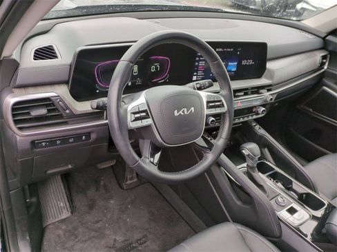 Used 2023 Kia Telluride EX image 9
