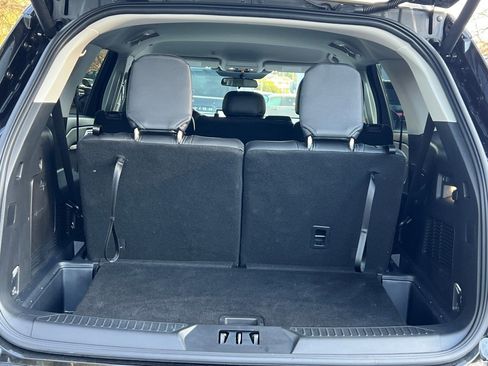 Used 2025 Ford Explorer Active image 18