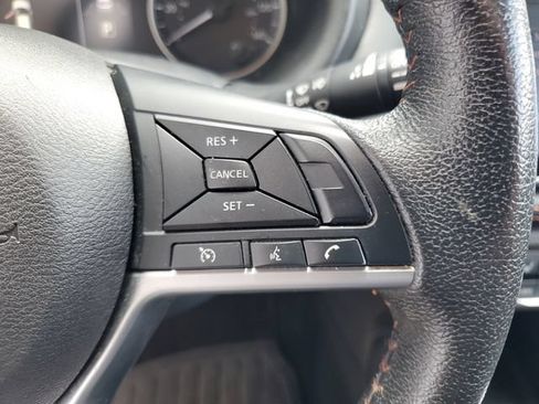 Used 2018 Nissan Kicks SR FWD image 21
