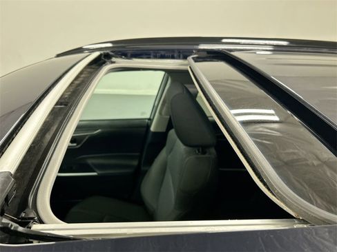 Used 2023 Toyota RAV4 XLE w/ Convenience Package image 19