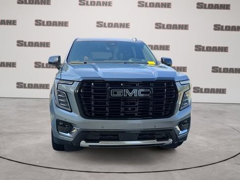 Used 2025 GMC Yukon XL Denali Ultimate w/ LPO, Illumination Package AWD/4WD image 8