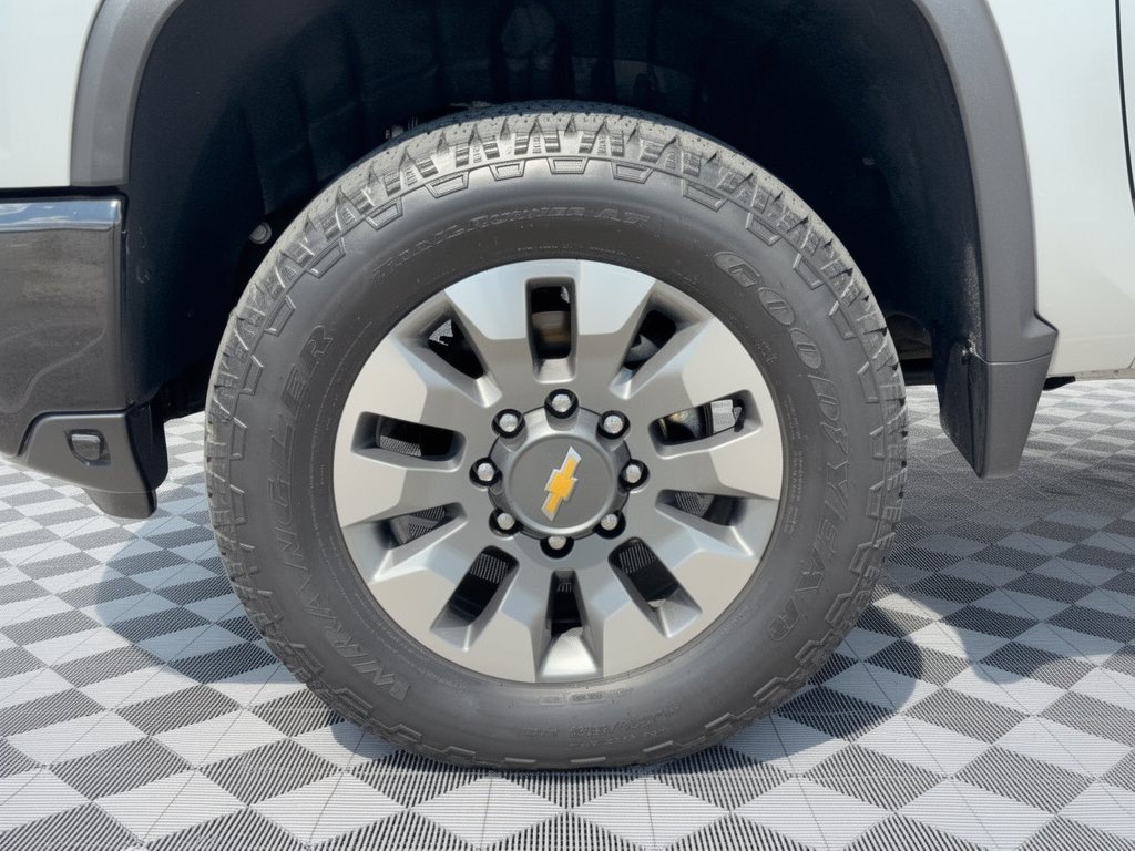 Certified 2026 Chevrolet Silverado 2500 Custom w/ Custom Value Package AWD/4WD image 13