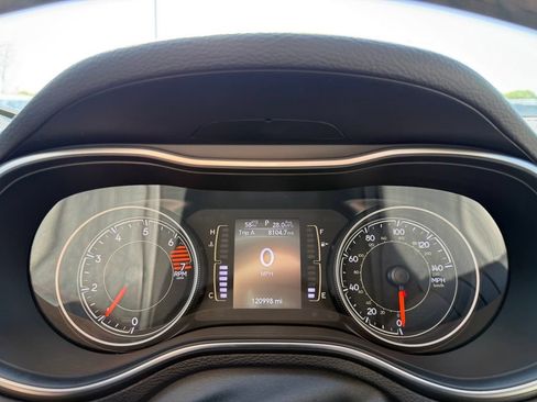 Used 2020 Jeep Cherokee Latitude Plus FWD image 15