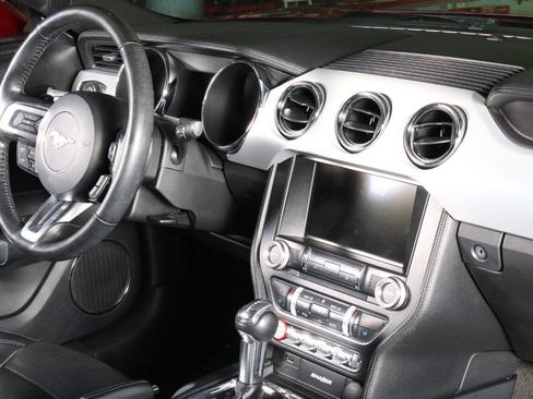 Used 2016 Ford Mustang Premium image 28