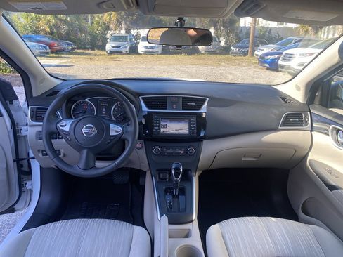 Used 2017 Nissan Sentra SV w/ Driver's Assist Package image 17