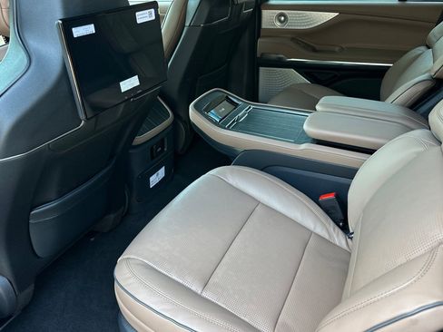 New 2026 Lincoln Navigator Black Label image 11