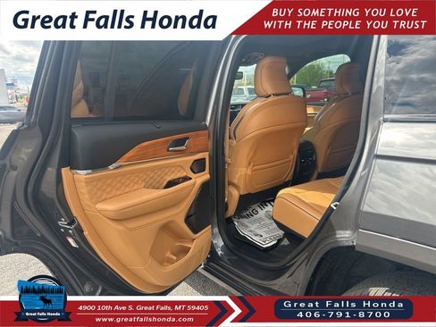Used 2022 Jeep Grand Cherokee Summit AWD/4WD image 21