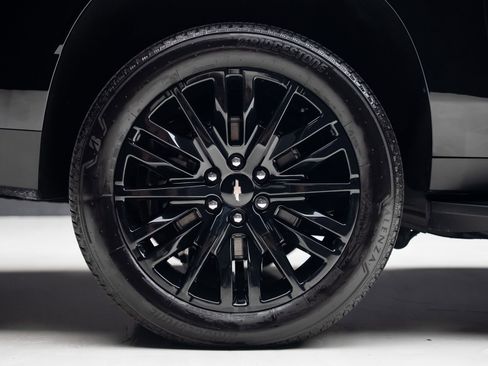 Used 2024 Chevrolet Suburban RST w/ Luxury Package image 34