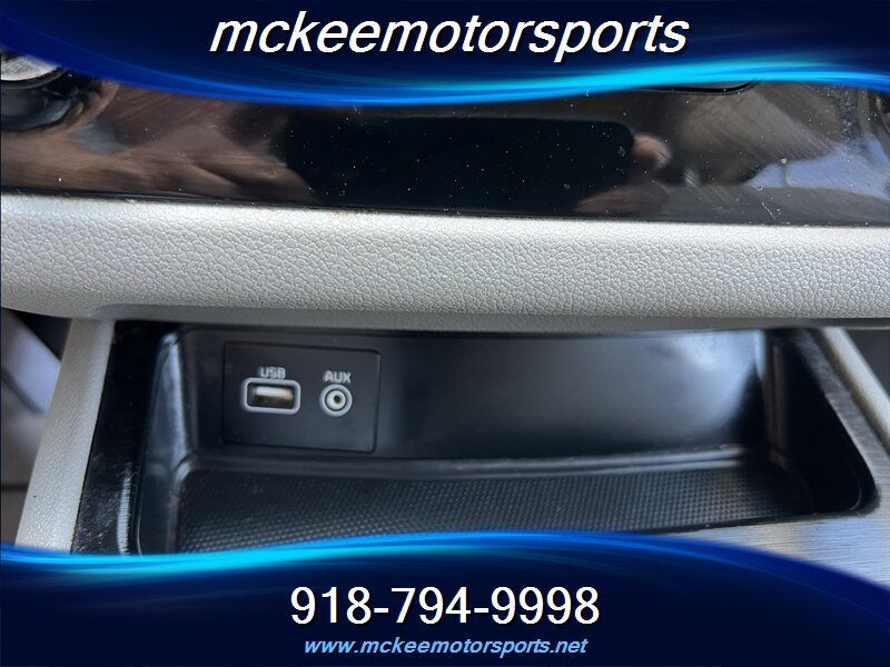 Used 2016 Kia Sedona L FWD image 8