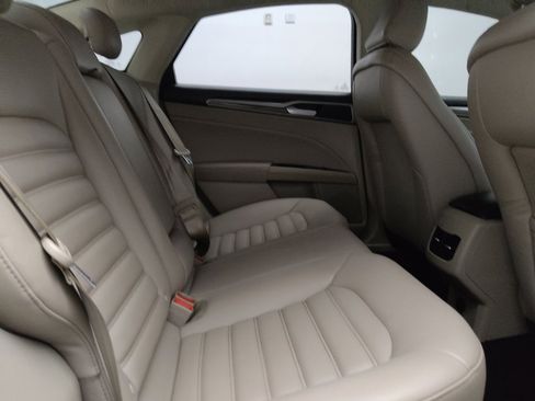 Used 2020 Ford Fusion SEL FWD image 19