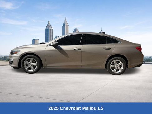 Used 2025 Chevrolet Malibu LS image 2
