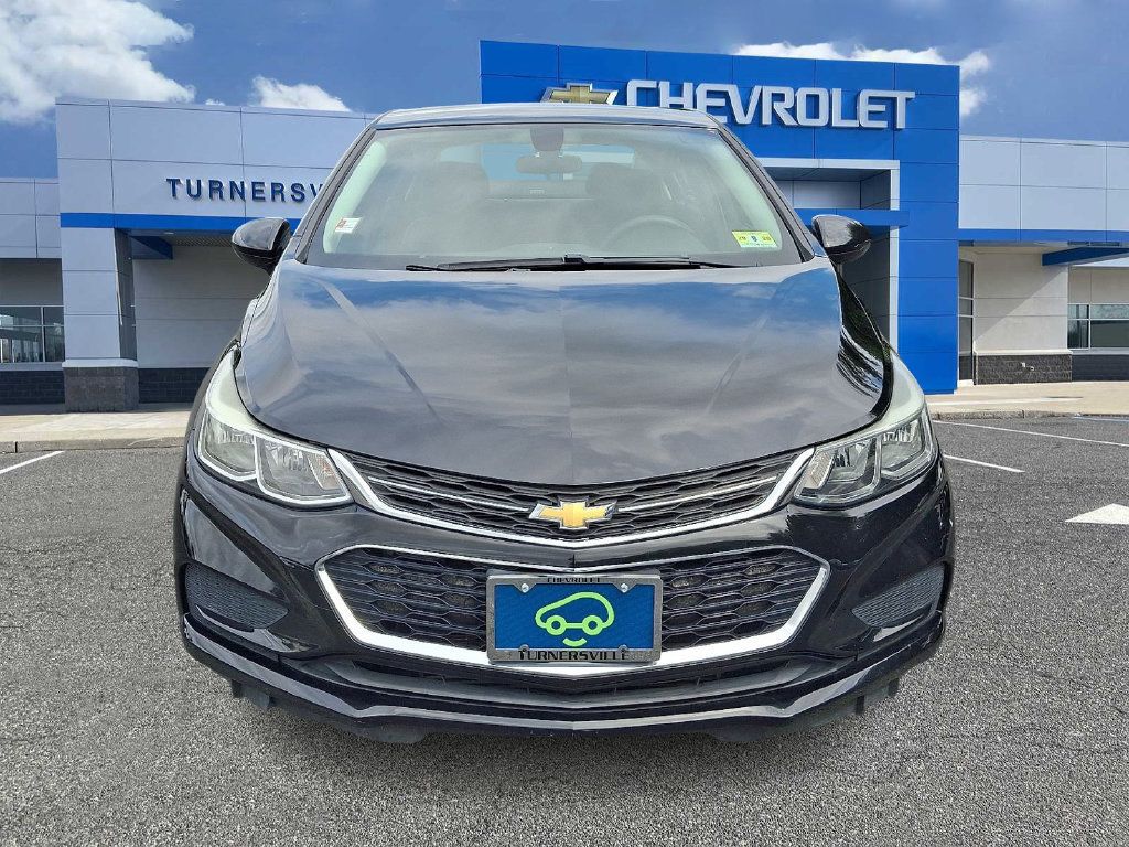 Used 2017 Chevrolet Cruze LS FWD image 2