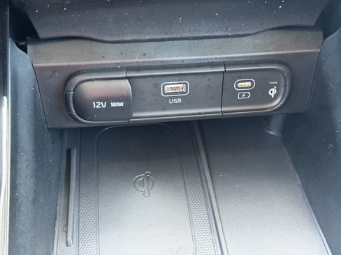 Certified 2025 Kia Telluride S FWD image 27