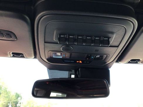 Used 2024 Ford Bronco Wildtrak image 14