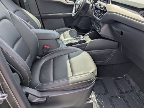 Used 2020 Ford Escape SEL FWD image 19