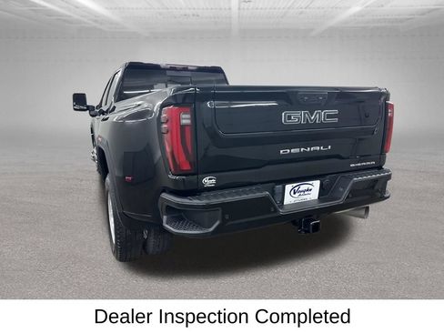 Used 2024 GMC Sierra 3500 Denali Ultimate AWD/4WD image 11
