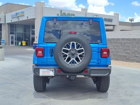 Certified 2025 Jeep Wrangler Unlimited Sahara AWD/4WD image 5