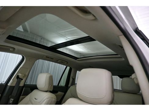 Used 2020 Cadillac XT6 Premium Luxury AWD/4WD image 13