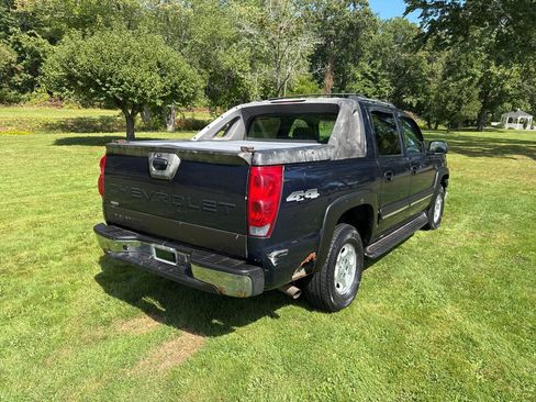 Used 2004 Chevrolet Avalanche 4x4 image 13