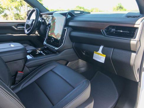 New 2026 GMC Yukon XL Denali w/ Denali Reserve Package AWD/4WD image 23