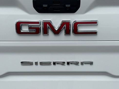 Used 2023 GMC Sierra 2500 SLE w/ SLE Value Package; AWD/4WD image 11