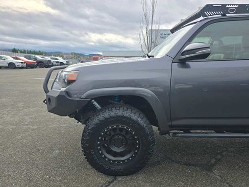 Used 2021 Toyota 4Runner TRD Off-Road Premium image 18