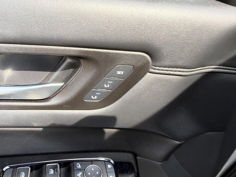 Used 2023 Nissan Pathfinder Platinum AWD/4WD image 21