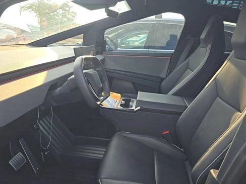 Used 2024 Tesla Cybertruck AWD Crew Cab image 2