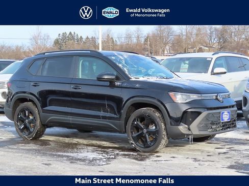 New 2026 Volkswagen Taos SE AWD/4WD image 1