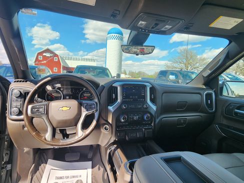 Used 2021 Chevrolet Silverado 1500 LTZ w/ Technology Package AWD/4WD image 22